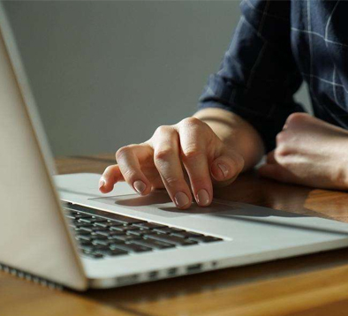 ����������Խ��ƽ̨�����Զ����칫ϵͳ